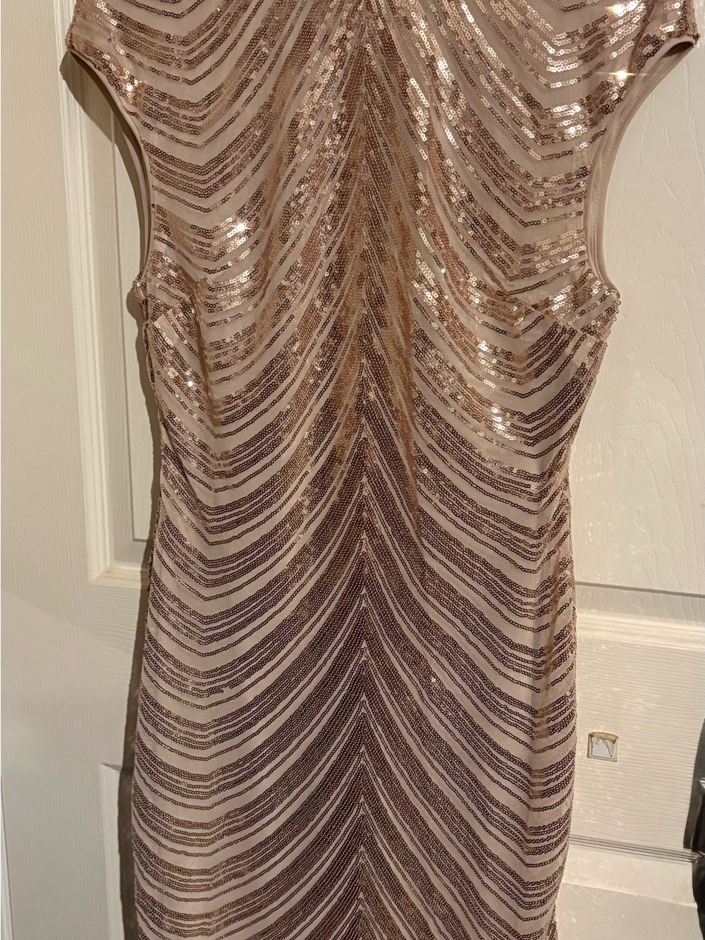 Sleeveless Sequin Chevron Dress in Rose